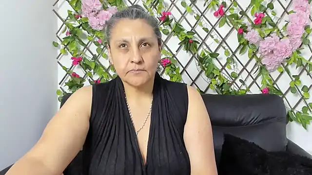 merlyna goldens online show from December 5, 1:38 am