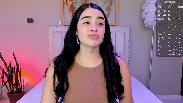 Paula Desousa online show from February 19, 6:07 pm