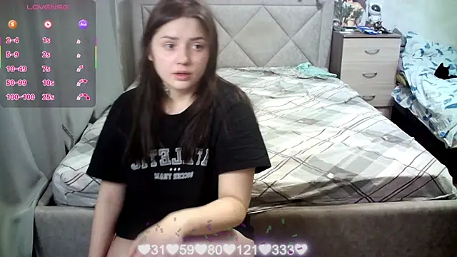 juliettkalen online show from May 8, 4:27 am