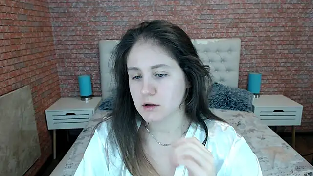 Holliy Cooper online show from October 22, 6:51 am