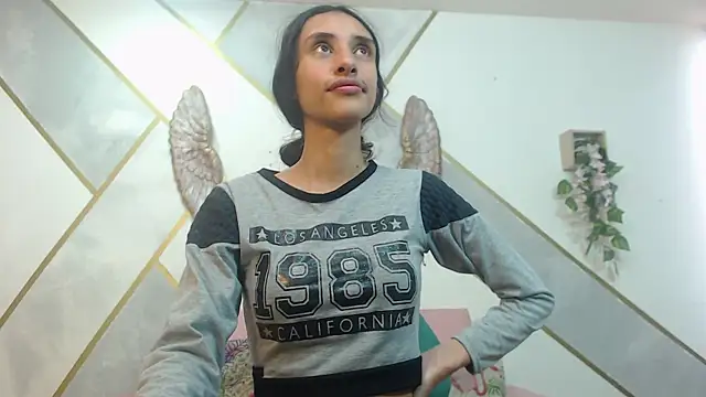 RoxanaCyrano  online show from November 25, 8:53 pm