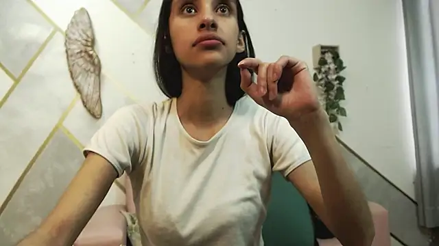 RoxanaCyrano  online show from October 8, 8:35 pm