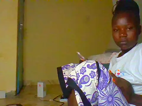 prettychic5 online show from May 24, 4:06 pm