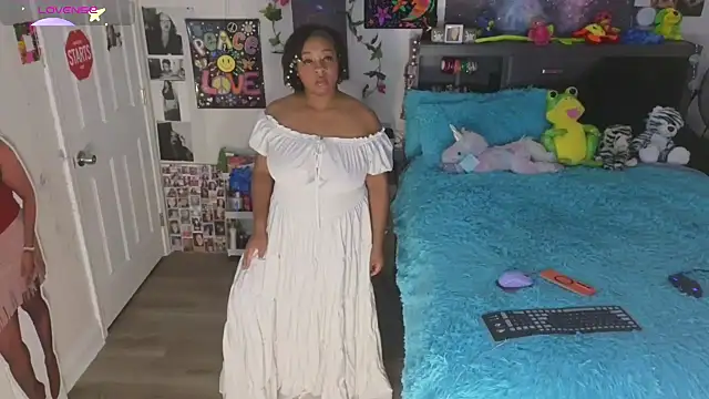 temptressbeauty24 online show from October 8, 4:50 am