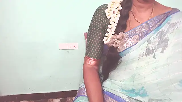 shrutitelugu69 online show from May 26, 6:07 pm