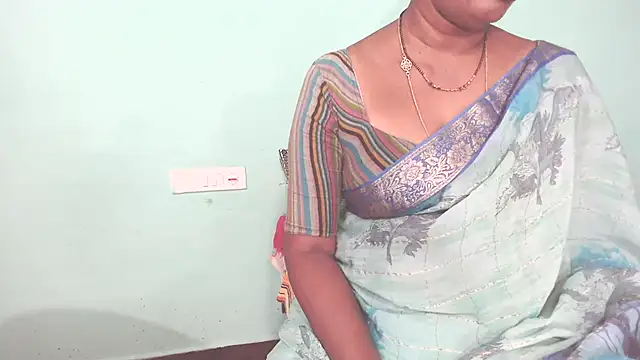 shrutitelugu69 online show from May 9, 5:59 pm