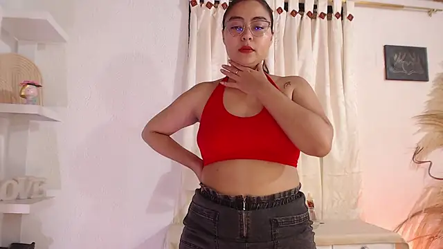 Kim  M online show from May 26, 3:44 pm