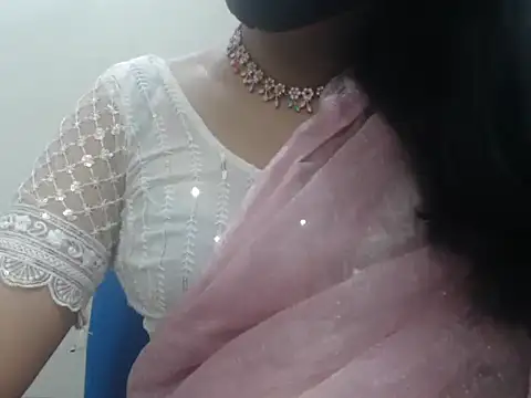 Lovely Siri 23 online show from May 14, 3:40 pm