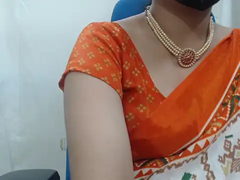 Lovely Siri 23 online show from November 13, 6:07 pm