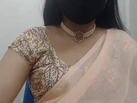 Lovely Siri 23 online show from May 7, 4:32 pm