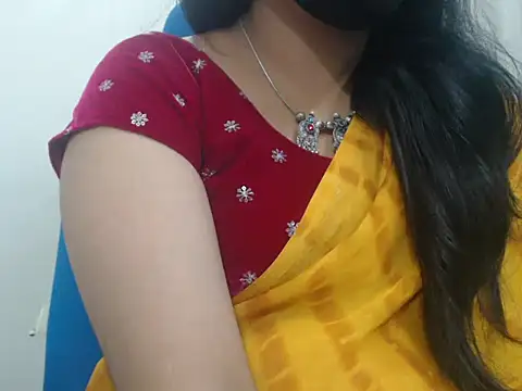 Lovely Siri 23 online show from May 6, 2:21 pm