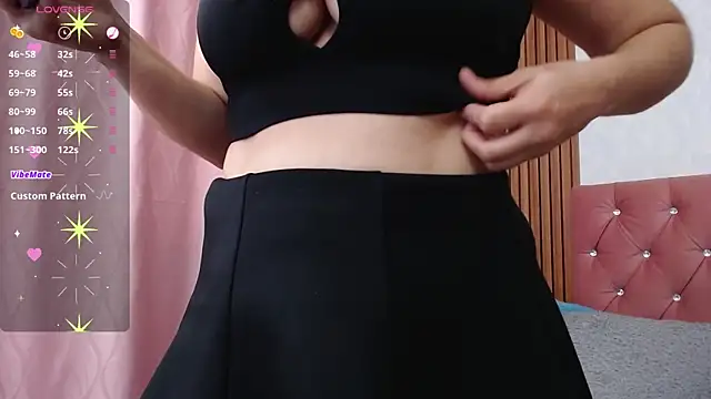 gisellsaenz online show from April 7, 3:58 pm