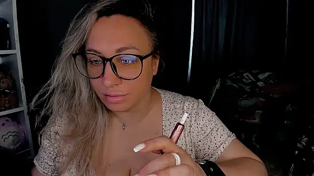 CumOnMy Tits online show from December 2, 3:19 am