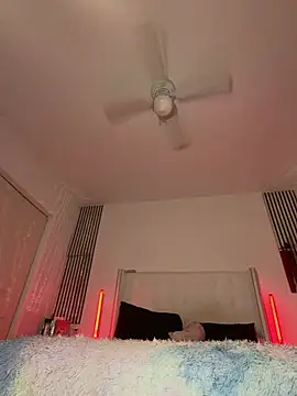 Ash satisfying orgasm online show from May 24, 3:38 am
