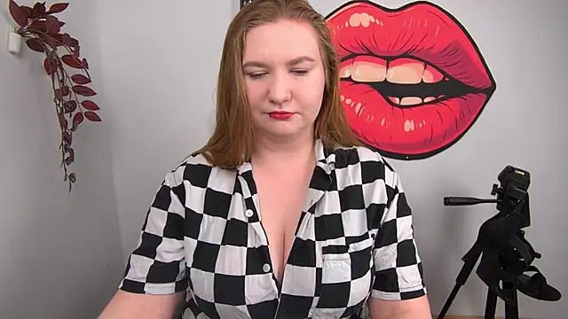 LaraDream online show from May 27, 2:36 pm