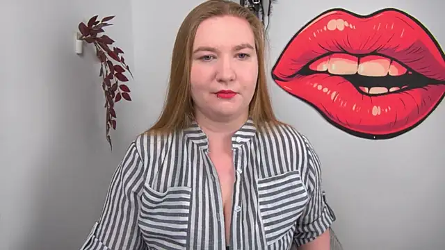 LaraDream online show from May 13, 3:18 pm