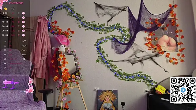 Silvia Santorskii online show from October 22, 6:40 am